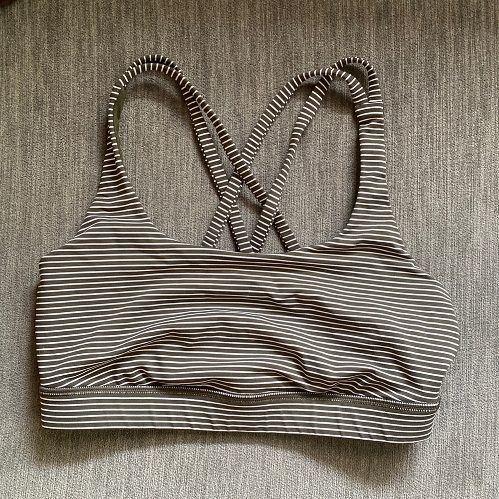 Lululemon sports bra